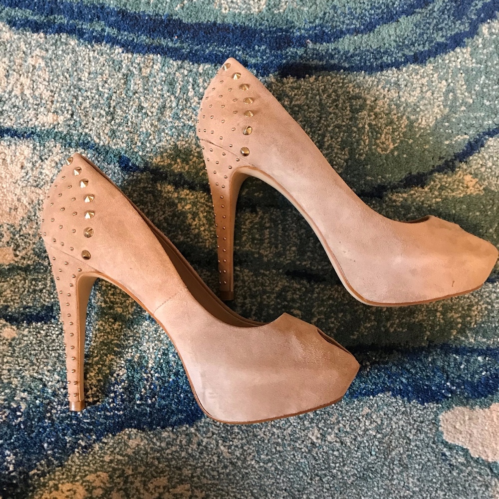 ZARA- Peep Toe Heels- Nude + Gold- Size 8